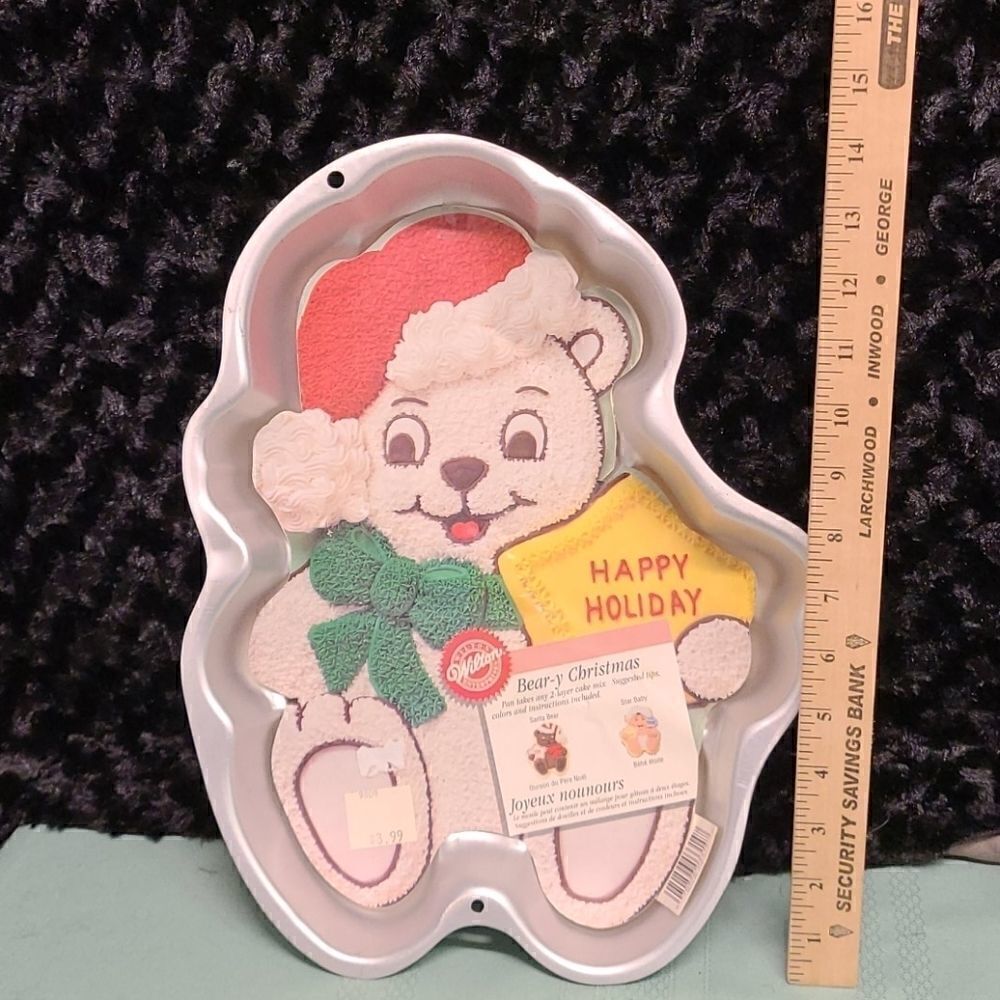 ‎1998 Wilton Bear-y Christmas Cake Pan- (2 for$10)